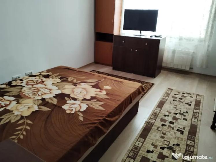 Apartament cu 2 camere decomandat în Aviației