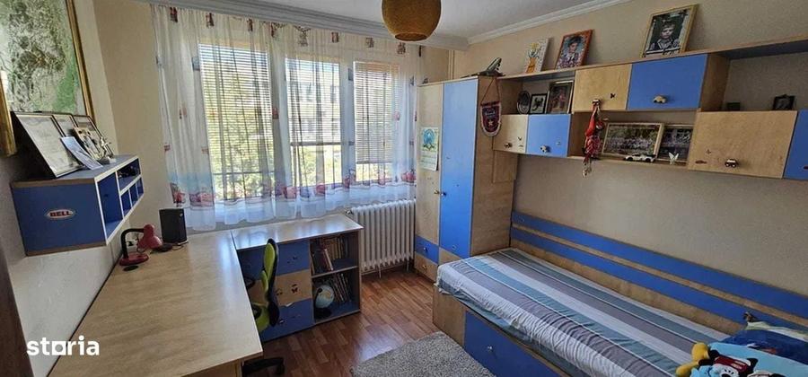 Apartament cu 4 camere în Prelungirea Ghencea