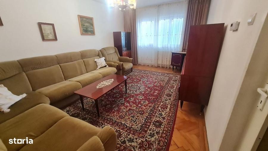 Apartament cu 3 camere decomandat în Ștrand