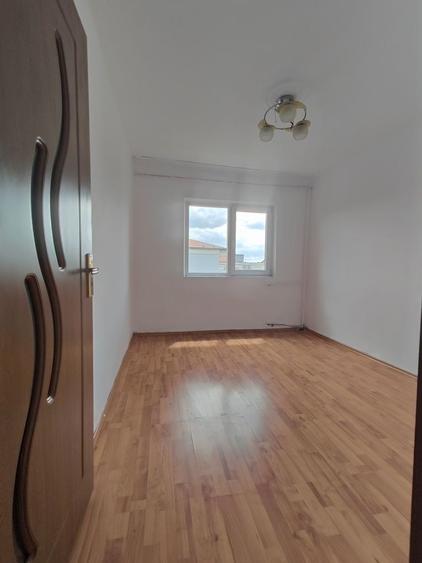 Apartament cu 2 camere decomandat în 23 August