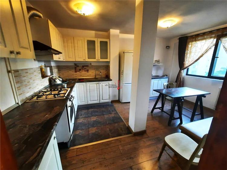 Apartament cu 3 camere decomandat în Pantelimon