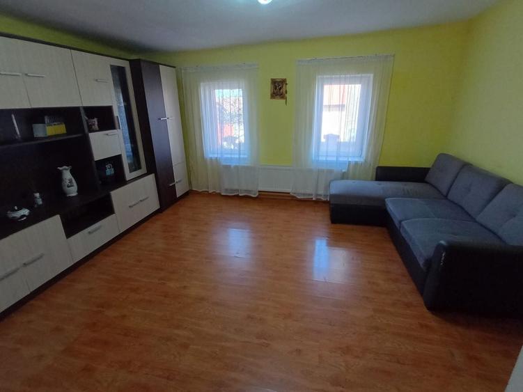 Casa in Cheriu + o casa restaurata cu 1277mp  livada si gradina - 11