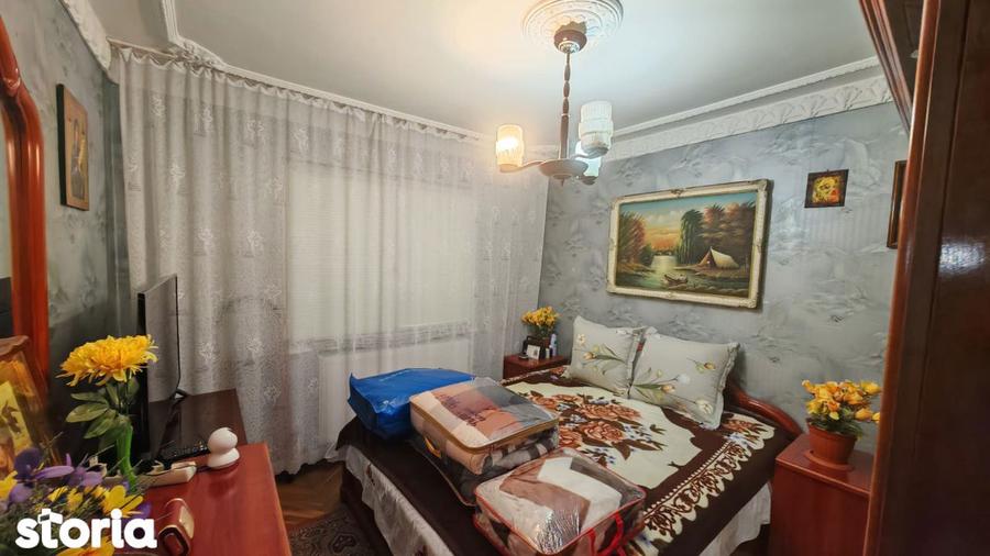 De vanzare apartament 2 camere decomandat Micro 13 - 2