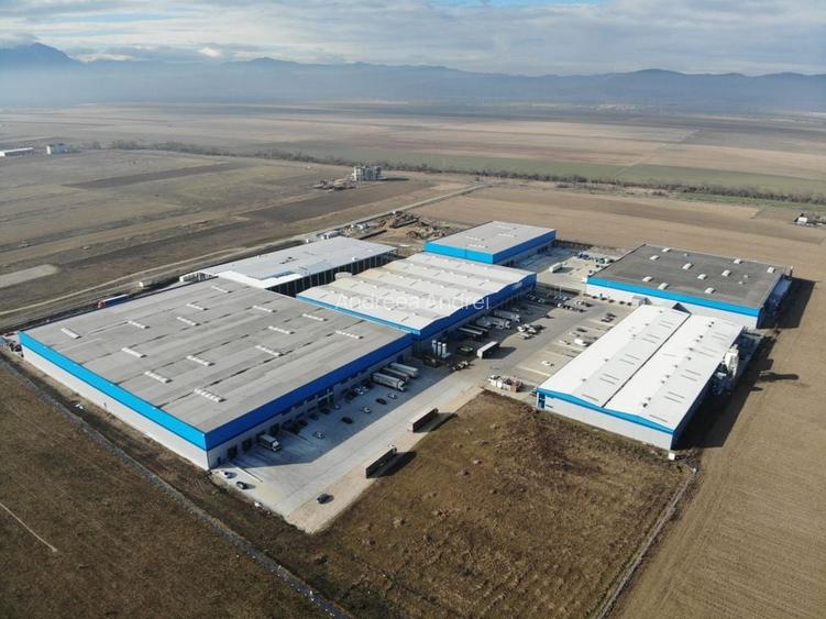 Spațiu industrial, 3000 mp în Cristian Spațiu industrial, 3000 mp în Cristian