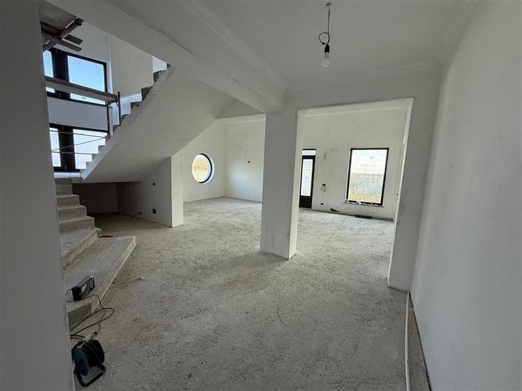 CASA P+E LA STADIU DE FINISAJE,  STR. CUZA VODA,  ZONA PETRESTI - 13