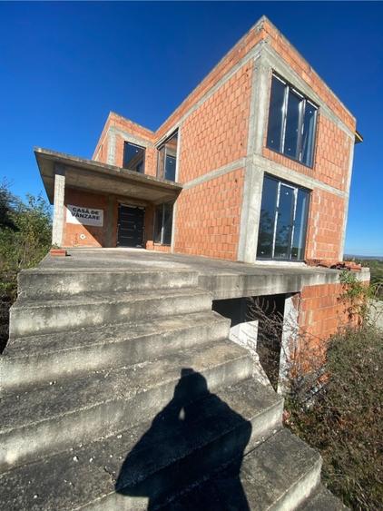 INVESTITIE! Casa 235 mp utili - 5 camere - garaj , Jucu de sus! - 1