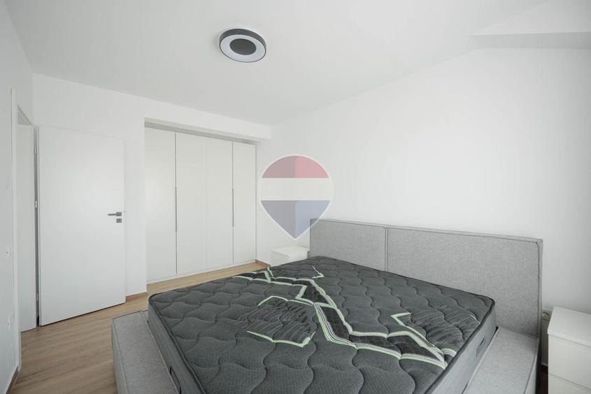 Apartament cu 2 camere nedecomandat, mobilat în Sânmartin