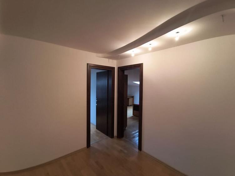 Apartament cu 5 camere decomandat, mobilat în Ultracentral