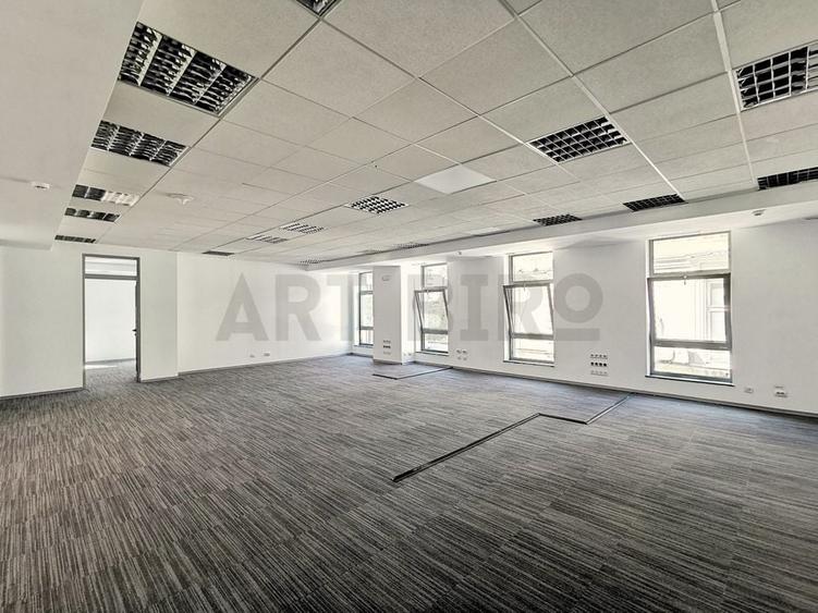 Zero comision, 260-682mp birou mobilat, move-in ready, Romana, 6' metrou - 2