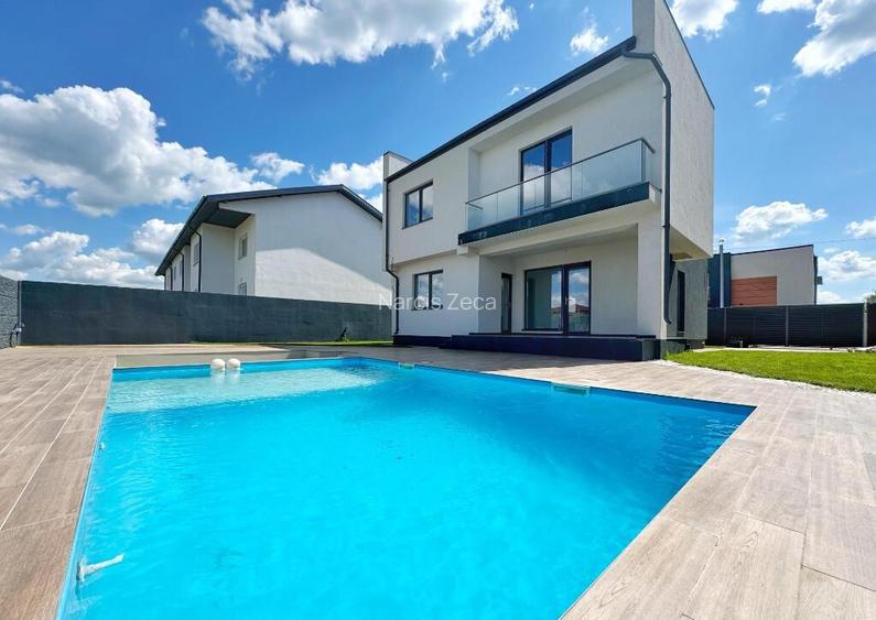 Vila individuala P+1E - 4 camere+3 bai+dressing - piscina + fireplace