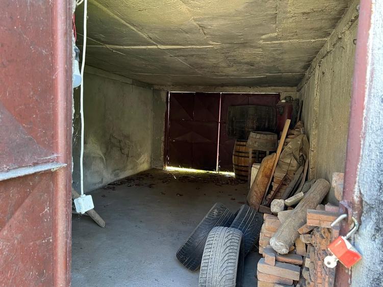 Casa de vanzare in comuna Dobroteasa - 6