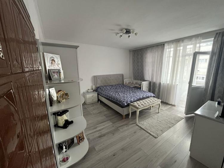 Apartament spatios la cheie cu 3 camere - 1