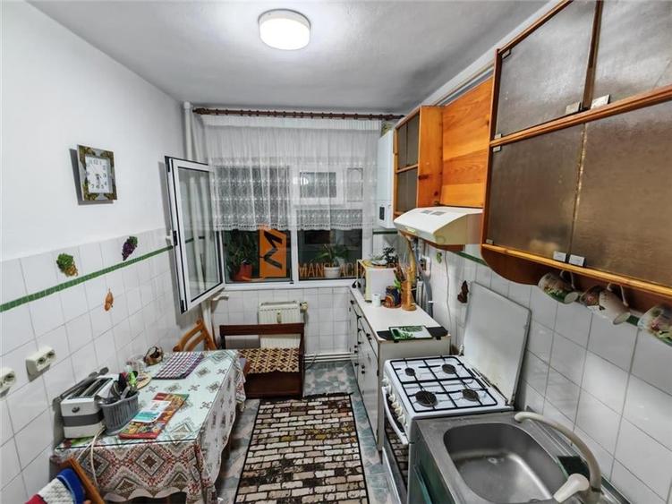 Apartament 3 camere cf 1 decomandat zona Micro 14 - 7