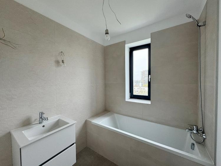 Apartament 3 camere vedere lac/ imobil nou/ comision 0 - 5