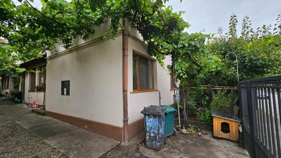 Casa pe un singur nivel, cartier Dambul Rotund - 1