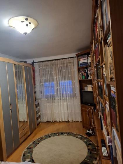 Apartament cu 3 camere de vanzare, exclus agentie - 7