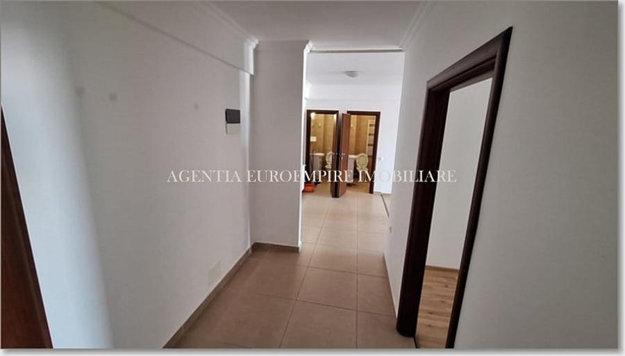 Apartament de vanzare in Constanta, Km 5 - 3 camere decomandat - 2