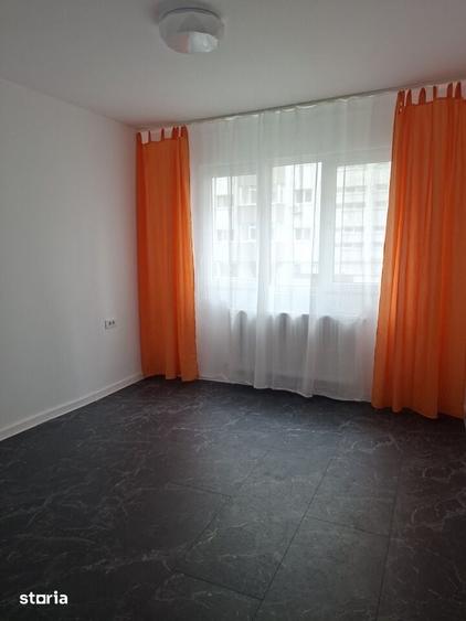 Apartament cu 4 camere în Militari