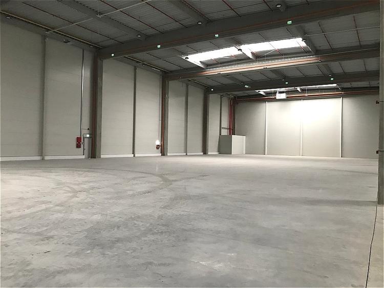 Spațiu industrial, de 1,364 mp, în Exterior Est