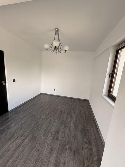 Vand Apartament 3 camere - 8