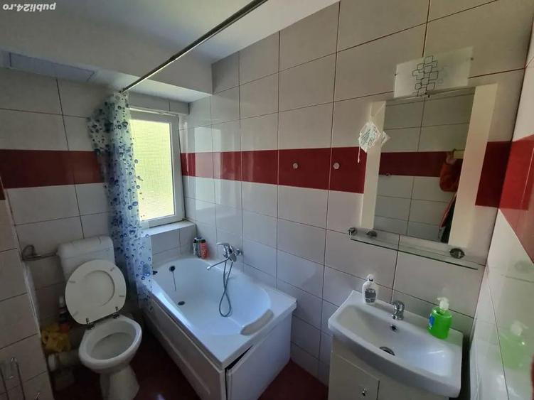 A 19 apartament energiei 59900 etajul 1 , 3 camere - 2