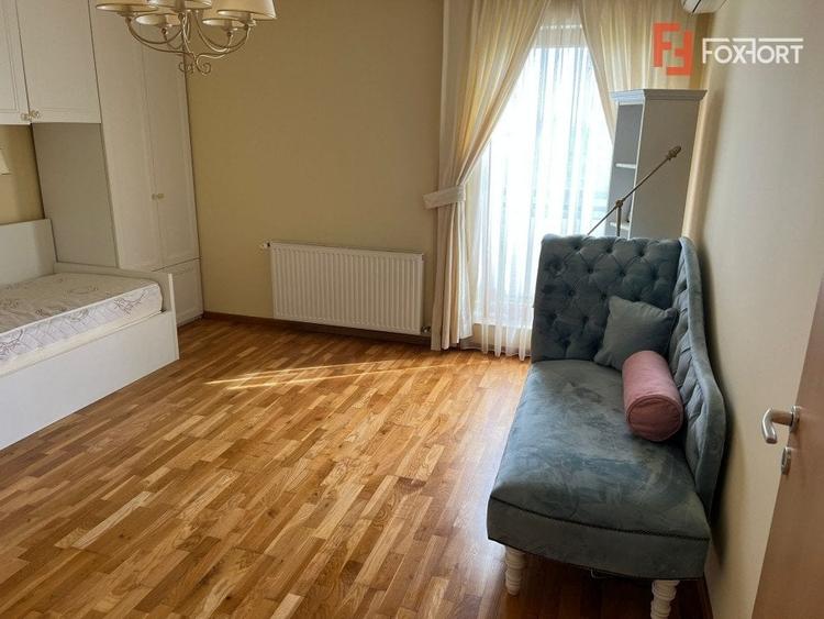 Apartament de vanzare 3 camere decomandat,  Dumbravita - 2