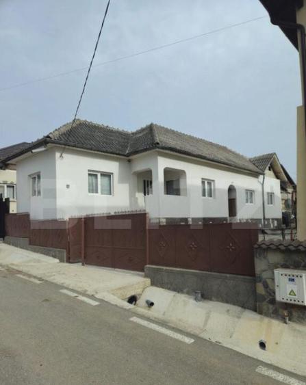 Casa de vanzare 120 mp, renovata ?i extinsa, zona Bucium - 2