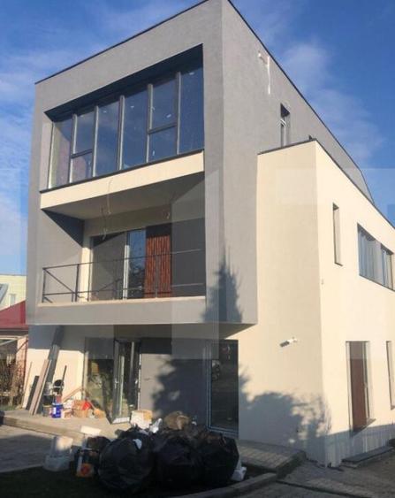 Imobil de birouri, 610 mp - 2