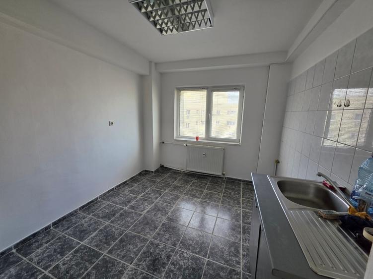 Calea Mosilor, 5 minute metrou Obor, stradal, vedere spate, bloc 1982, - 4