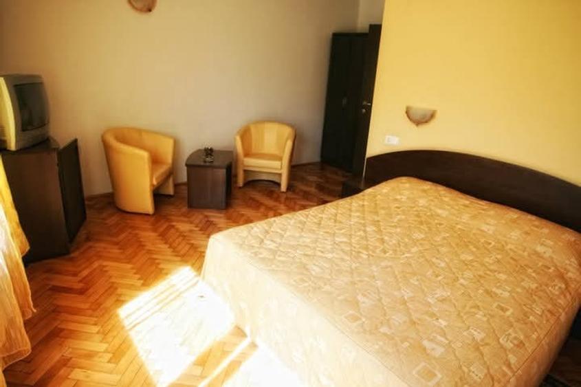 Vilă P+E+M Complet Mobilată, Zona - Spitalul Județean - Acte la zi  - 9