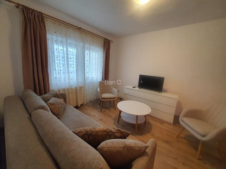 Garsoniera confort 1 decomandata de inchiriat zona Racadau