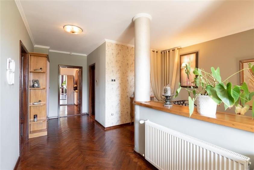 RECO Vila cu 5 camere str. Apateului- zona Nufarul - 20