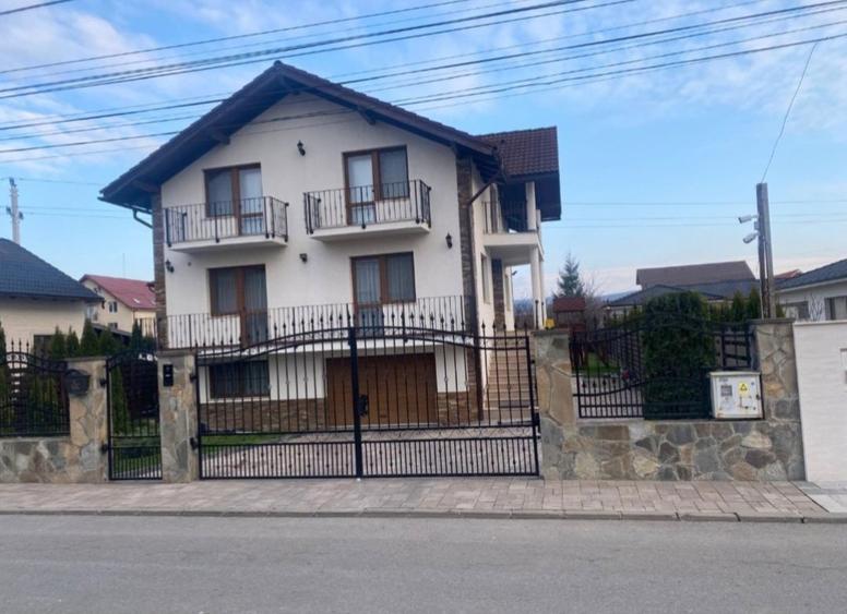 Vand casa, str. George Enescu( zona Ok Shopping Centre) - 1