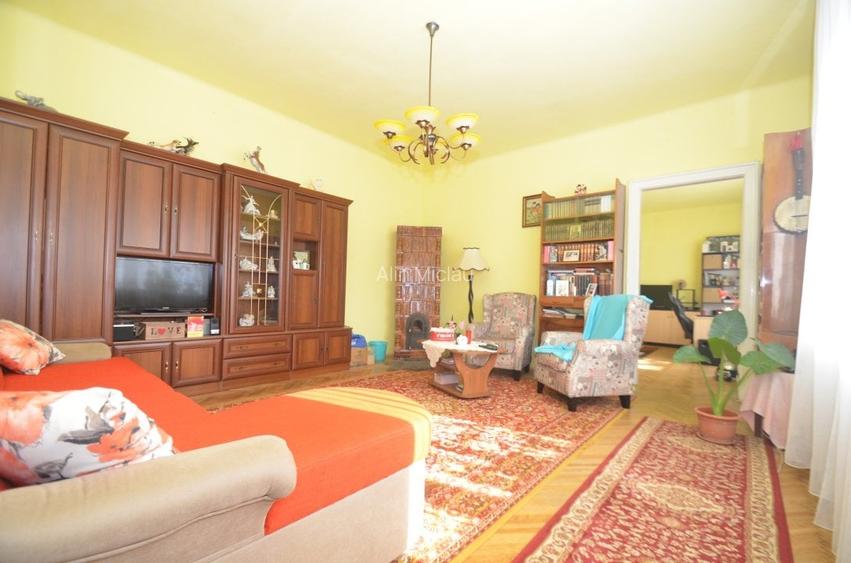 Apartament cu 2 camere semidecomandat în P-ța Maria Apartament cu 2 camere semidecomandat în P-ța Maria