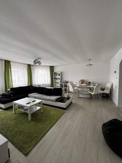 Casa de Vânzare cu lac - 3