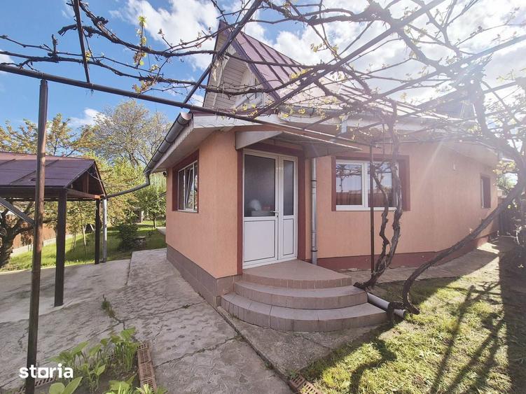 Casa din caramida ?i teren generos, comuna Dobreni - 19