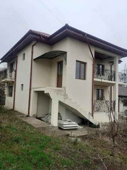Se vinde casa + anexa cu posibilitatea vandute separat - 2