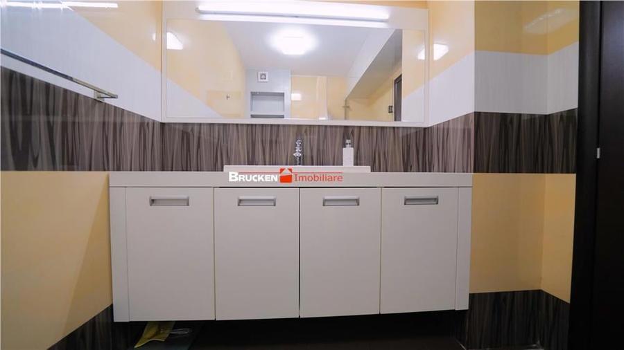 Lifestyle contemporan intr un apartament spatios cu 3 camere - 7