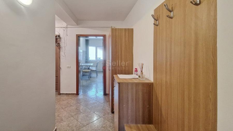 De vanzare apartament cu 3 camere central. - 12