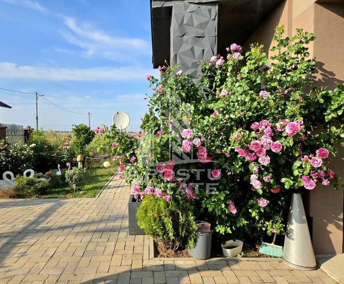 Casa individuala cu teren de 700 mp, Sag - 35