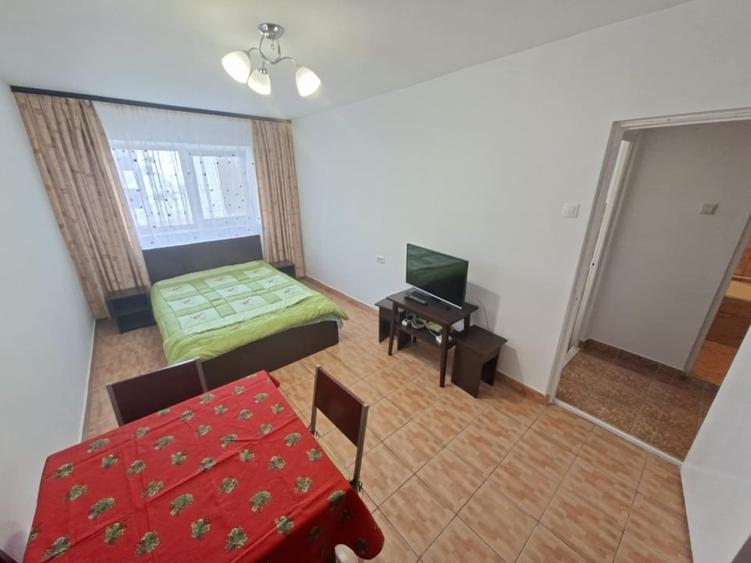 𝗣𝗿𝗼𝗽𝗿𝗶𝗲𝘁𝗮𝗿 – închiriez garsonieră dublă , decomandată, în Faleză Nord, - 2