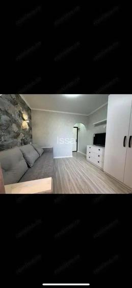 Ofer spre vanzare un apartament cu 2 camere in zona salaj