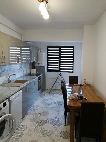 Apartament cu 3 camere, pentru inchiriat, Ramnicu Valcea - 9