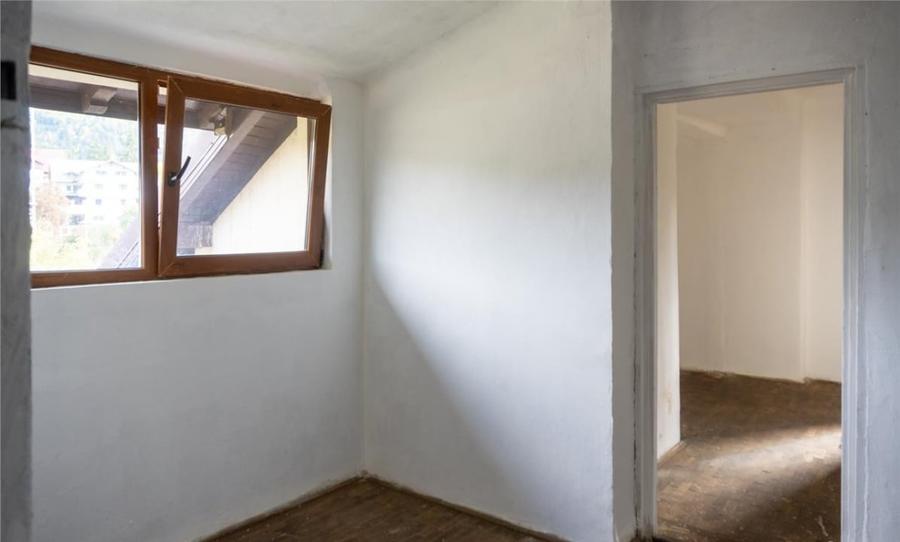 Proprietate mixta -spatiu comercial +rezidenta - 17