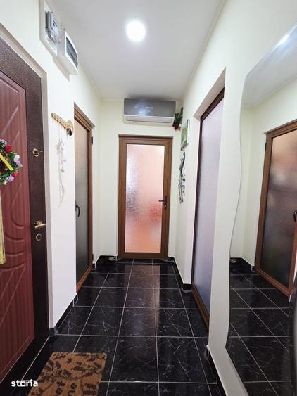 Apartament 3 camere Micro 16 cu 2 balcoane etaj 2 - 3