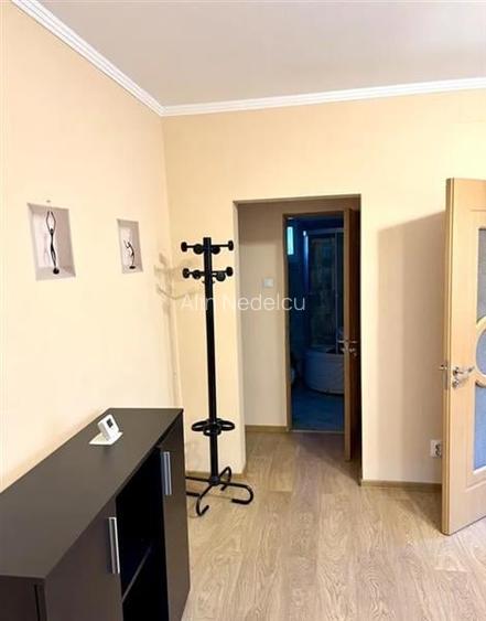 Apartament 3 camere + mansarda in vila Timpuri Noi
