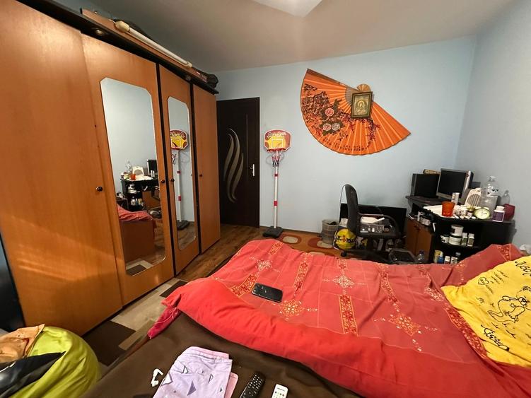 Eroii Revolutiei Metrou 2 camere de vanzare bloc anvelopat - 3