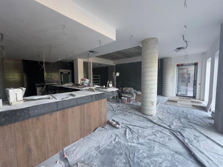 De inchiriat doua spatii comerciale in Suceava str Traian Vuia 224mp si 327mp - 4