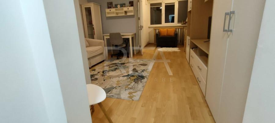 Garsoniera la 13 minute de mers pe jos de statiile de metrou Dristor 1 si 2 - 1