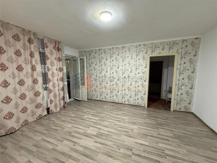 Apartament 2 camere cf 2 semidecomandat zona Ultracentrala - 1